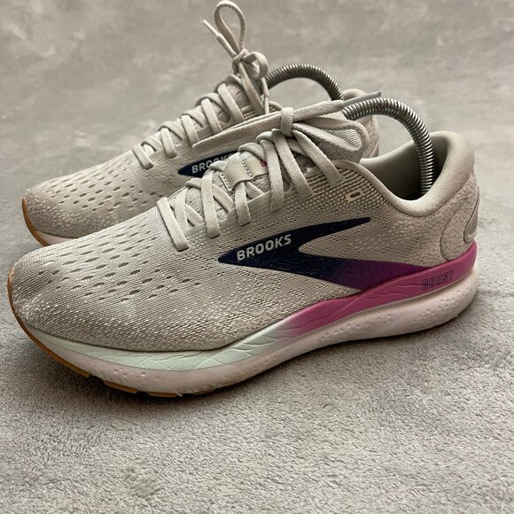 Brooks Womens Ghost 16 1204071D175 Gray Running Shoes Sneakers Size 8D Wide - Picture 1 of 9